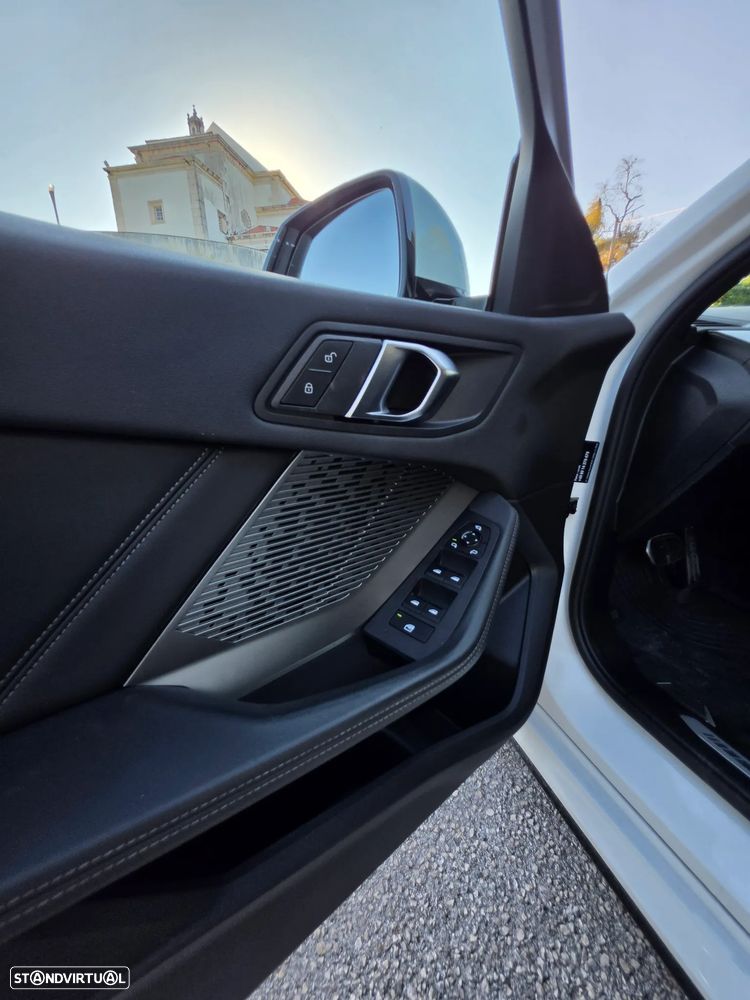 BMW 118 d Pack Desportivo M Pro - 16