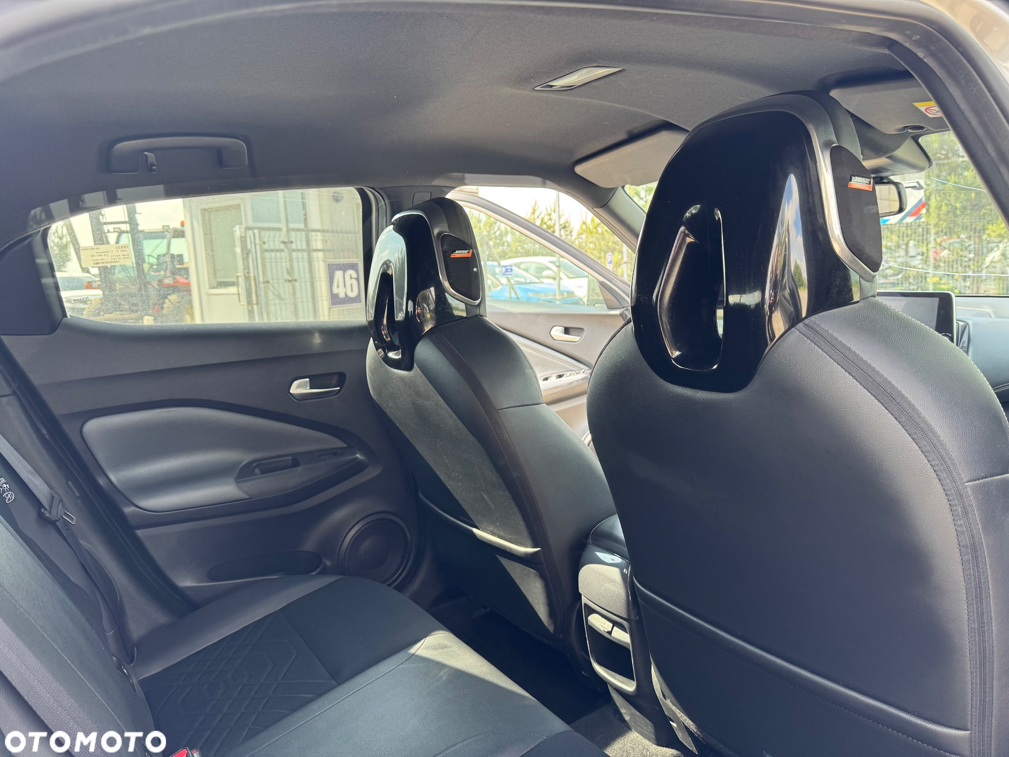 Nissan Juke 1.0 DIG-T Tekna - 10