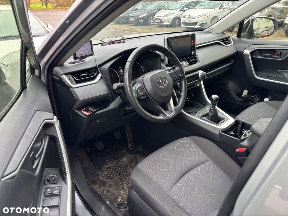 Toyota RAV4 2.0 Active 4x2 - 22