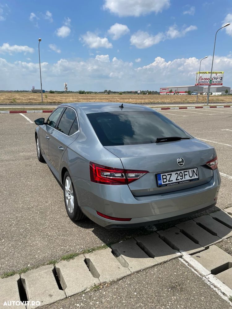 Skoda Superb ver-1-8-tsi-dsg-style - 8