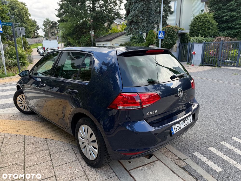 Volkswagen Golf - 10