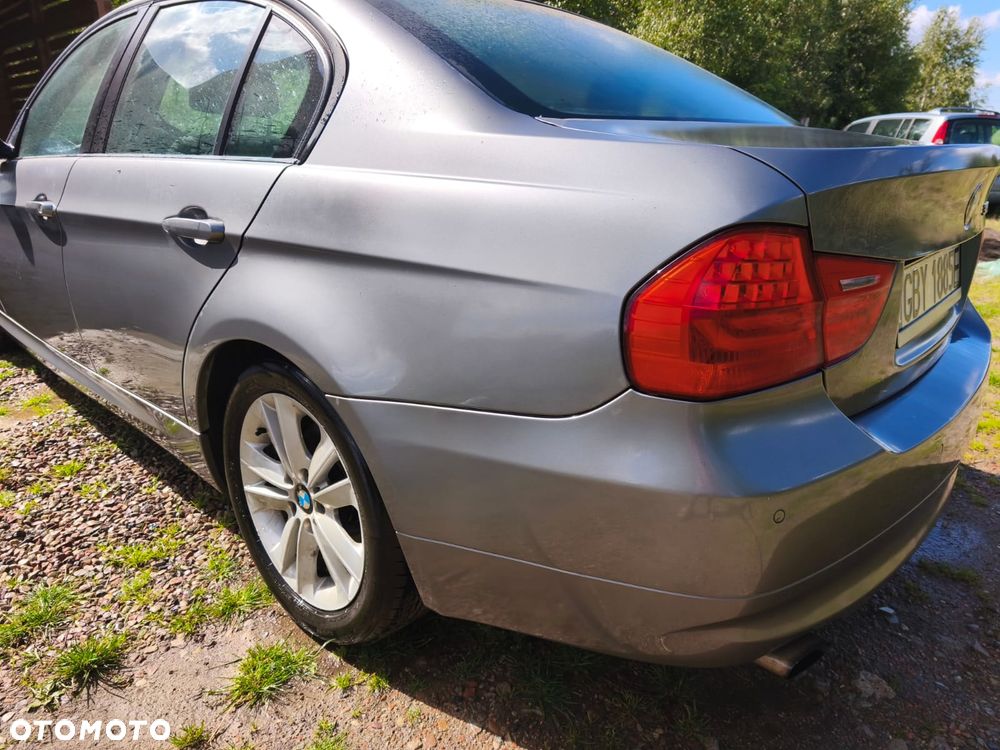 BMW Seria 3 318i - 12