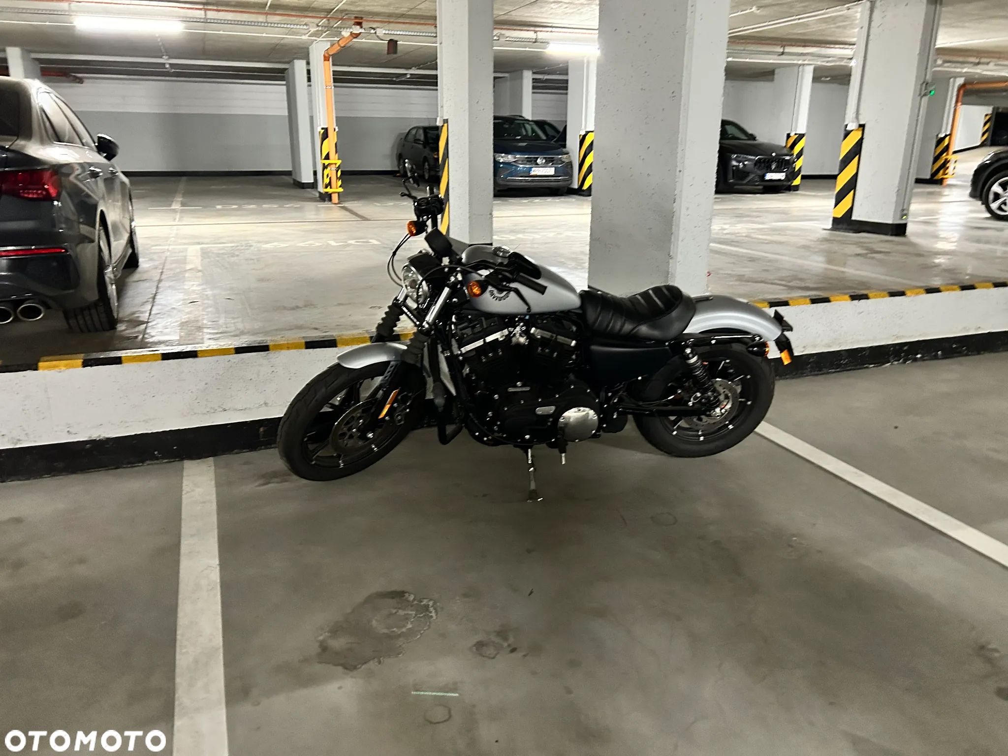 Harley-Davidson Sportster Iron 883 - 1