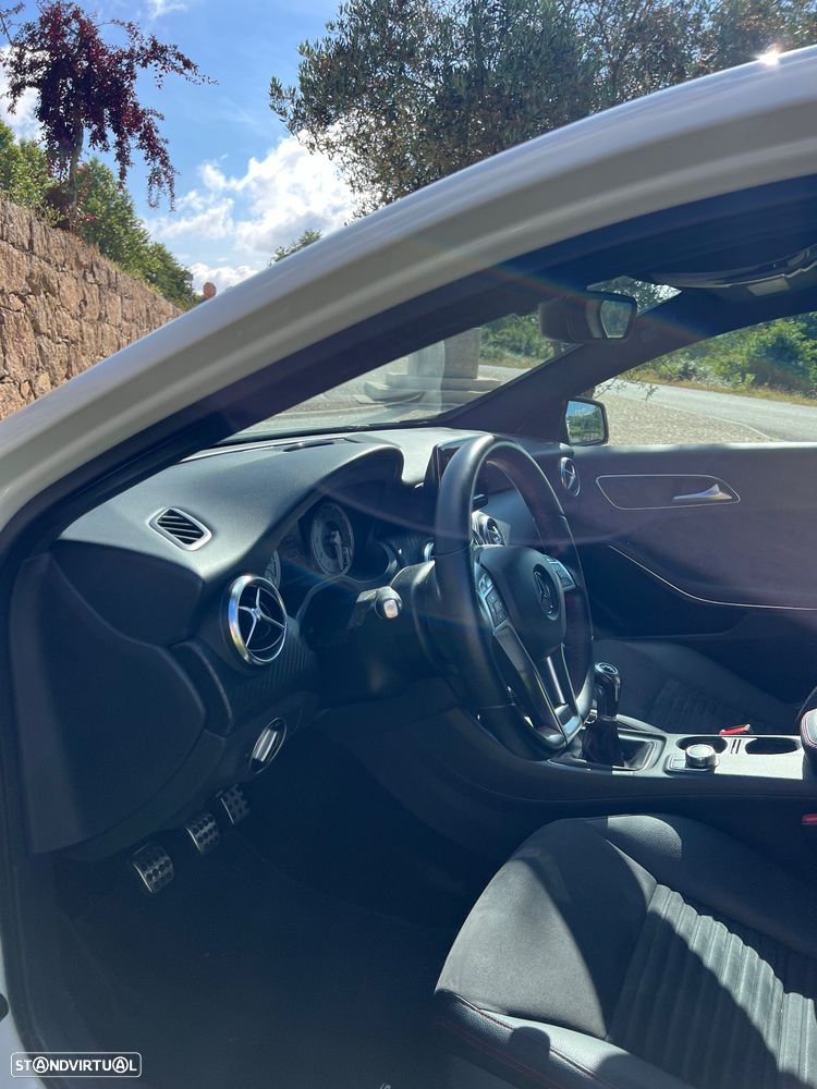 Mercedes-Benz A 200 (BlueEFFICIENCY) AMG Sport - 24