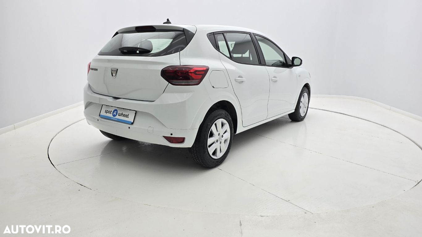 Dacia Sandero - 6