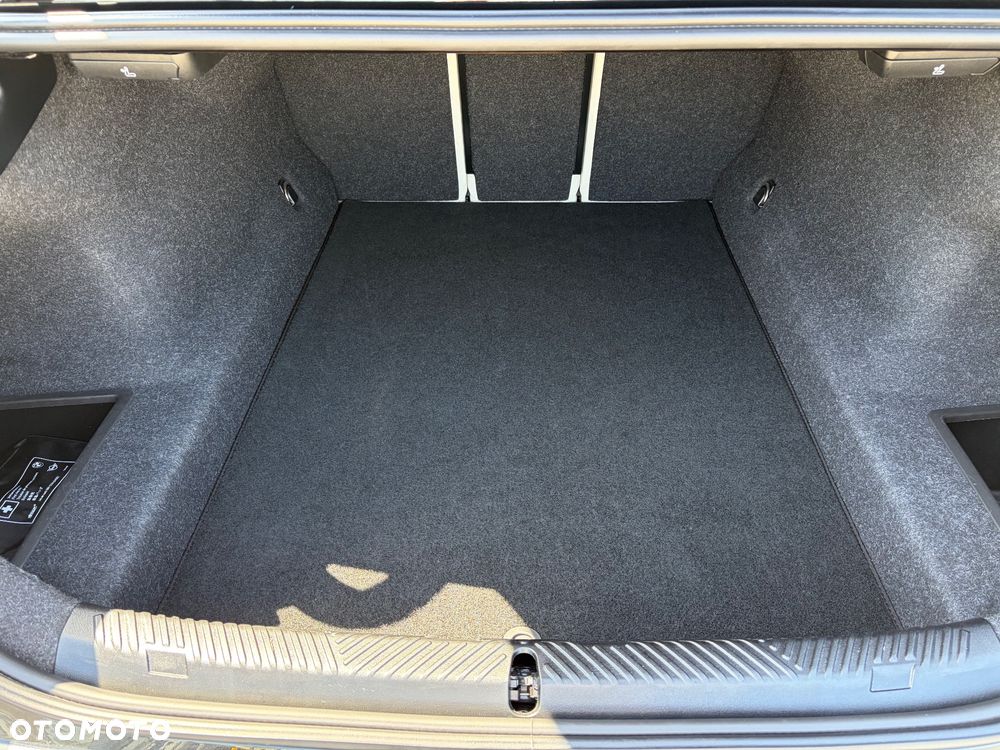 BMW Seria 5 520i mHEV M Sport - 27