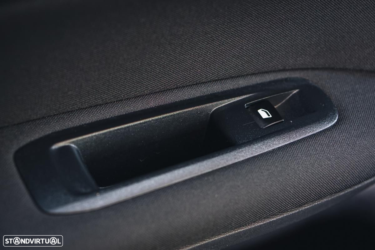 Peugeot 308 1.2 PureTech Style - 25