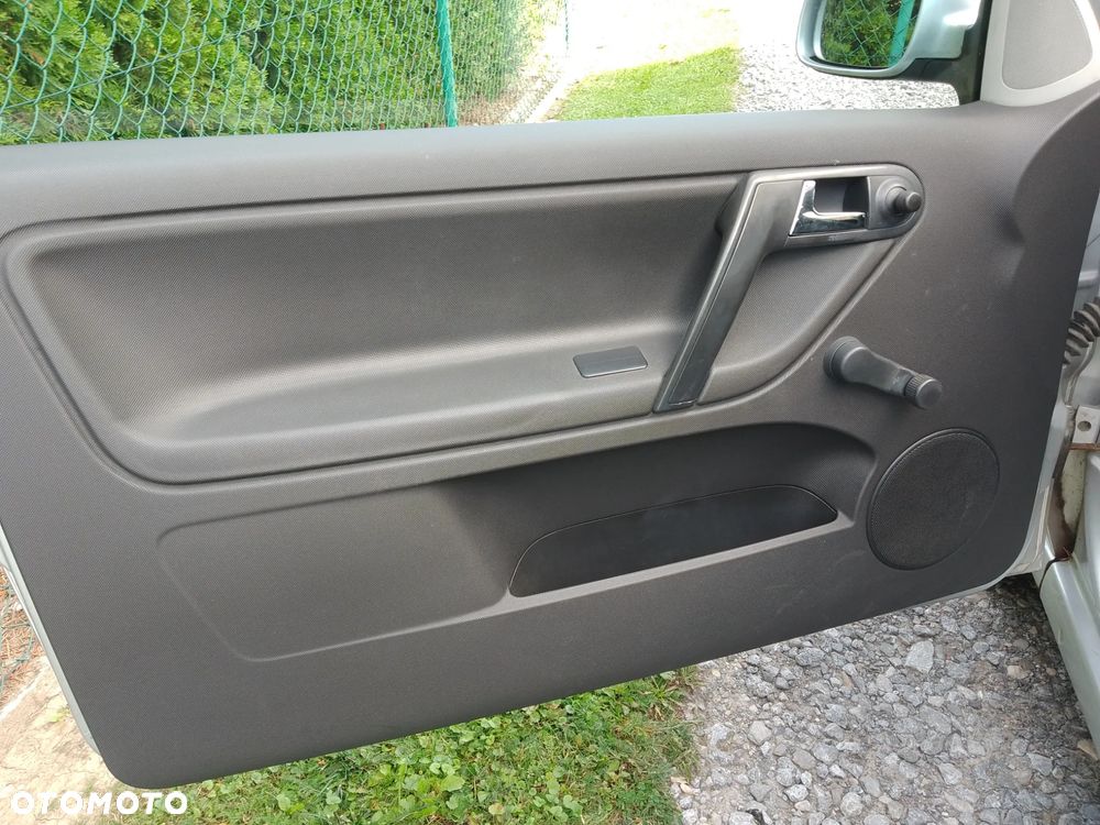 Volkswagen Polo - 12