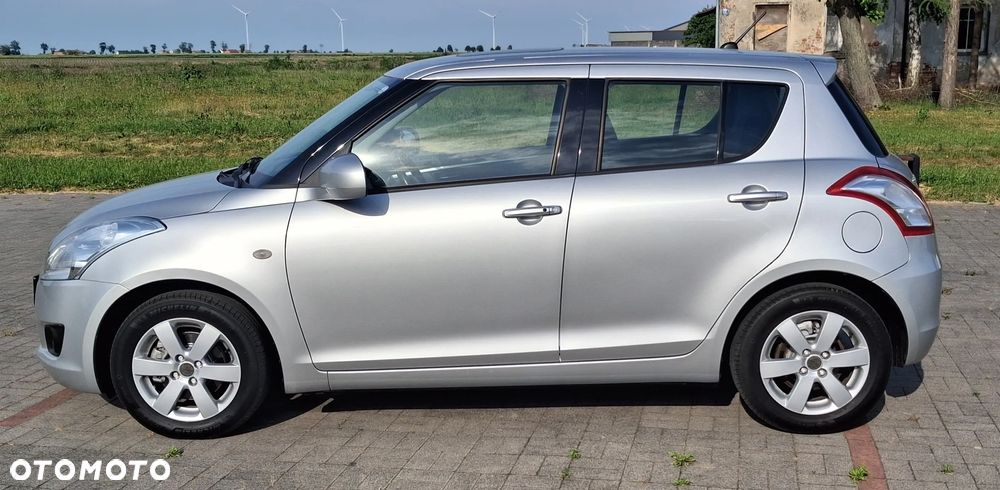 Suzuki Swift 1.2 Premium - 2
