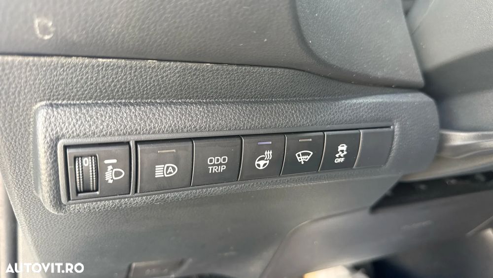 Toyota Corolla 1.8 HSD Business - 14