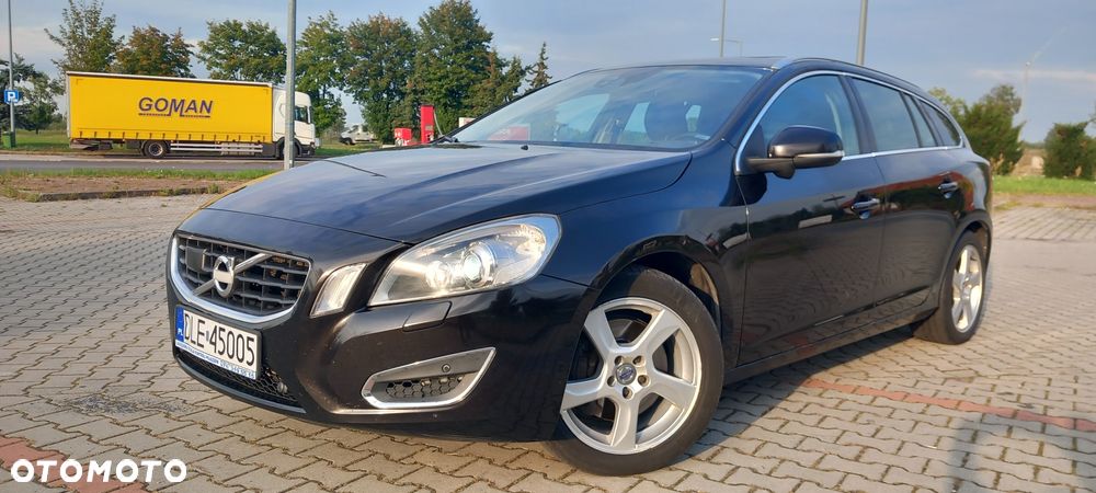 Volvo V60 D5 Geartronic Summum - 1