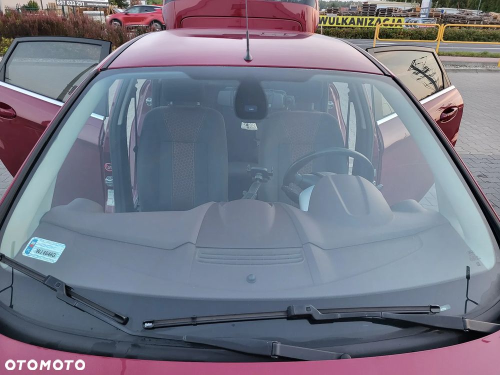 Ford Fiesta 1.6 TDCi DPF Ghia - 7