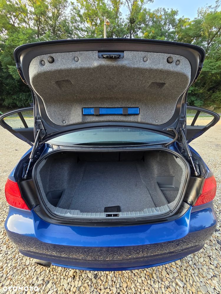 BMW Seria 3 318i - 13