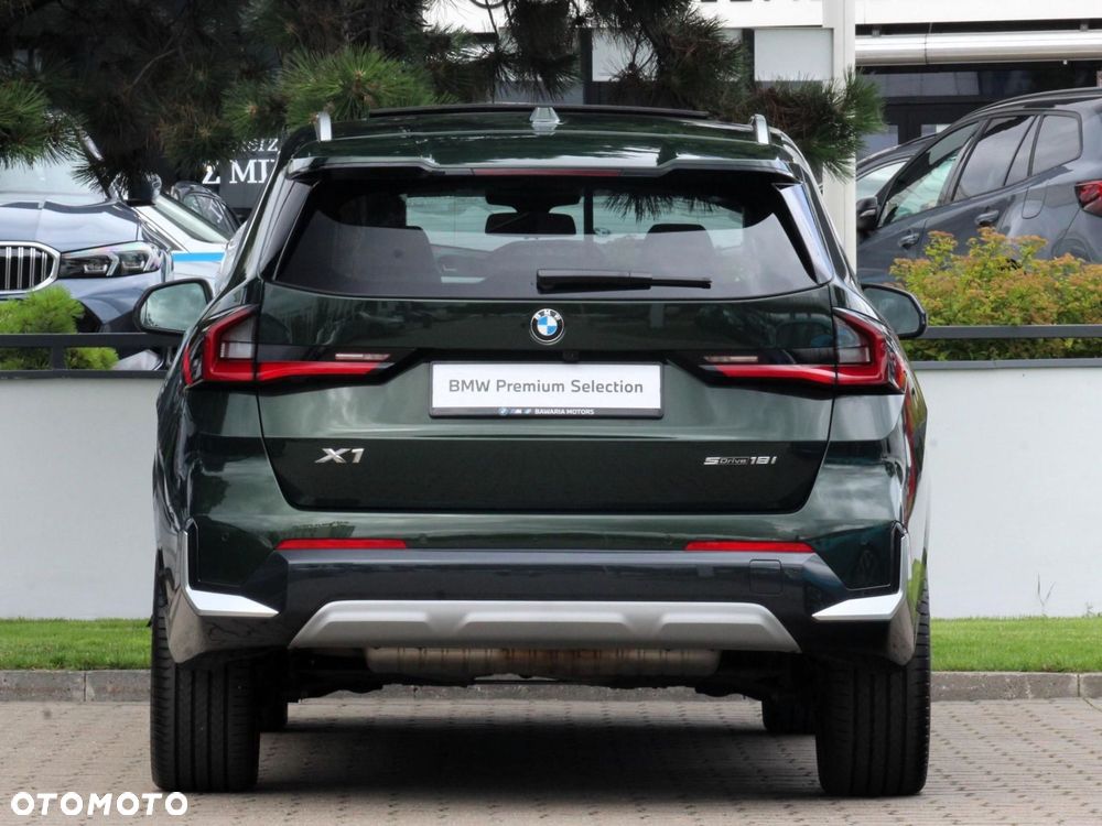 BMW X1 sDrive18i xLine - 11