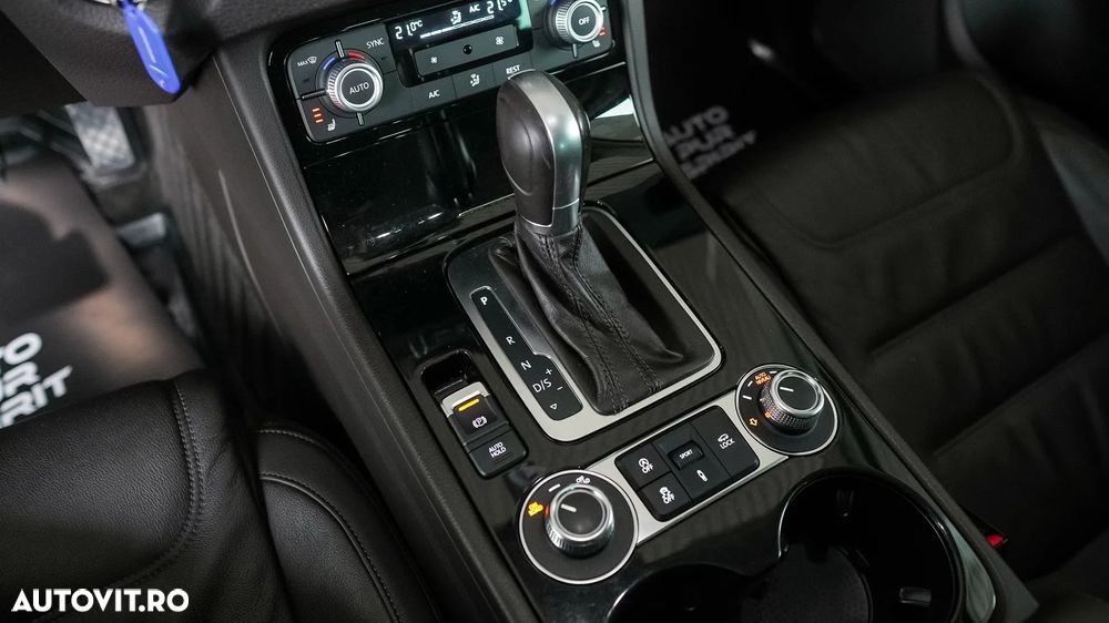 Volkswagen Touareg 3.0 V6 TDI BMT - 20