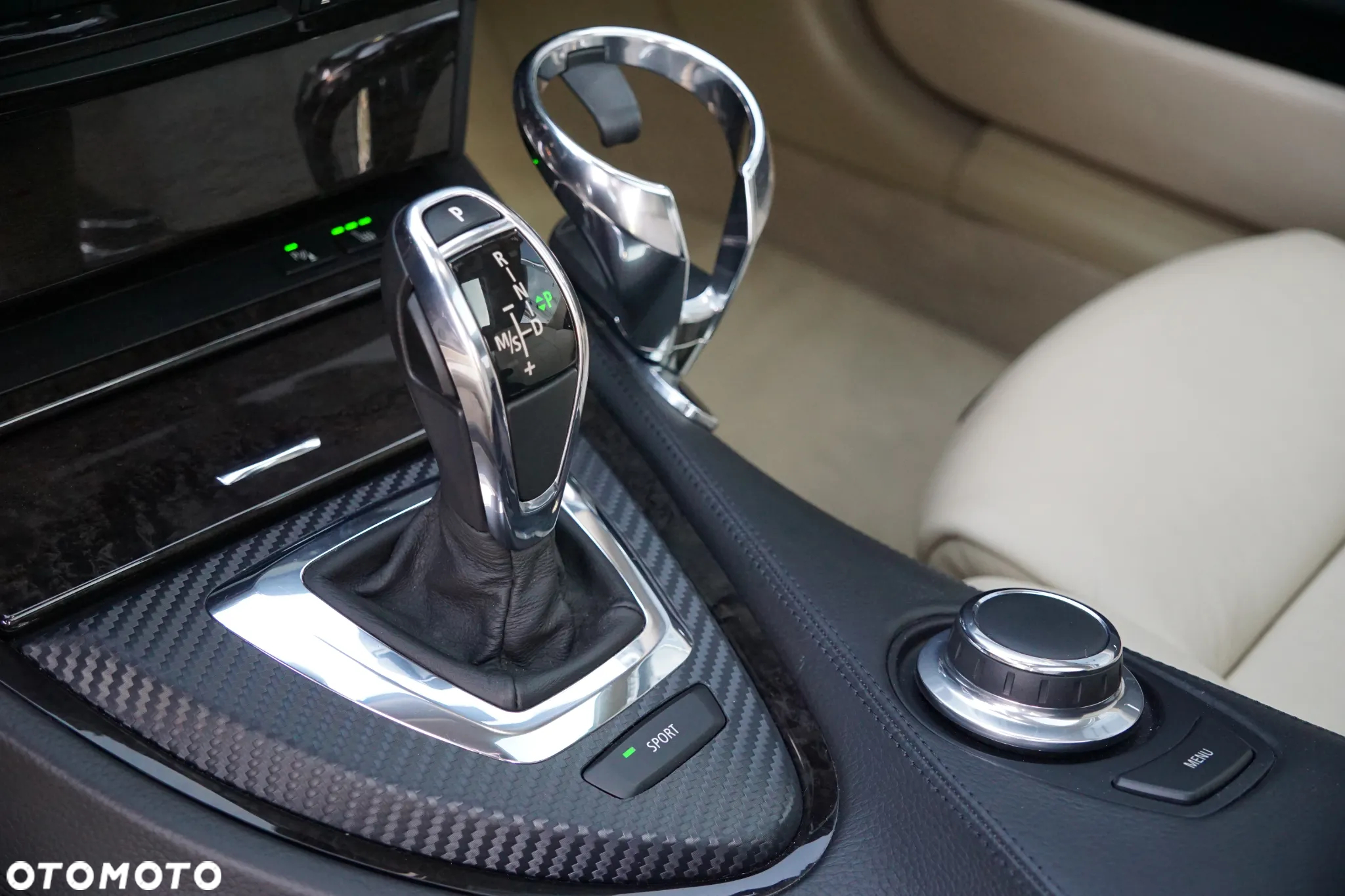 BMW Seria 6 650 i - 22