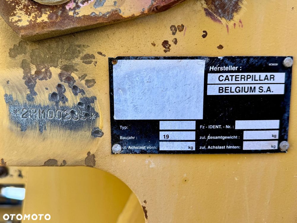 Caterpillar 938F - 7