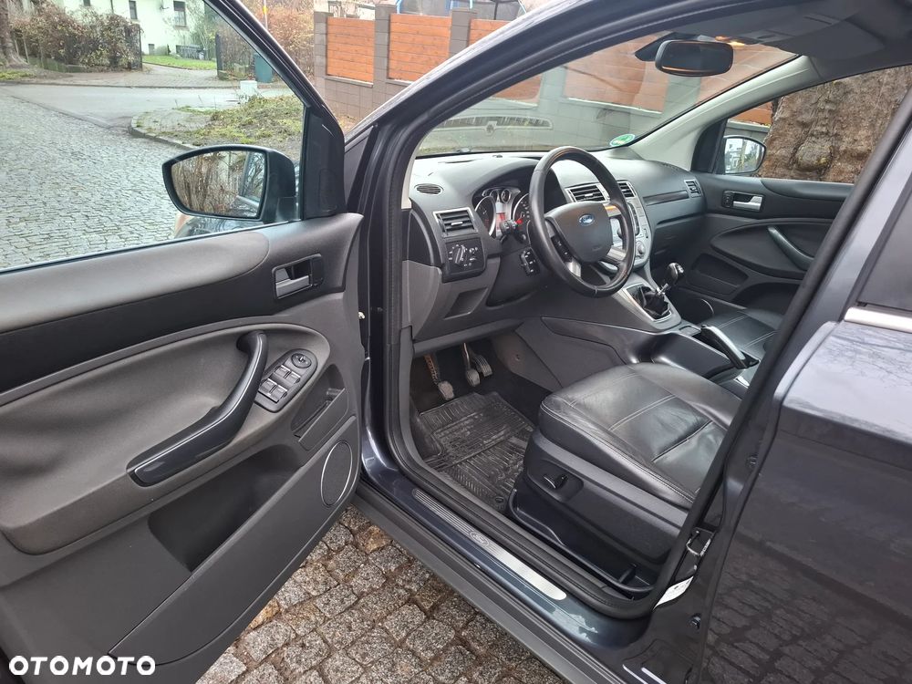 Ford Kuga 2.5 4x4 Titanium - 13