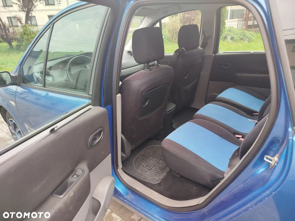 Renault Scenic 1.5 dCi Confort Authentique - 7