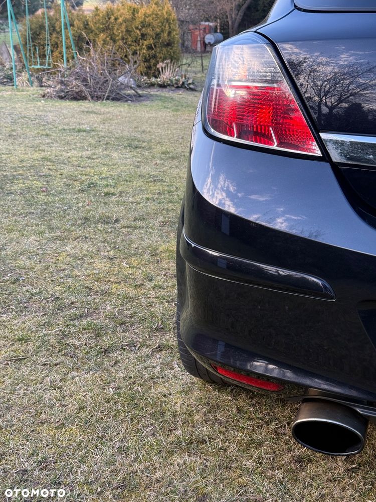 Opel Astra 2.0 T Sport - 19