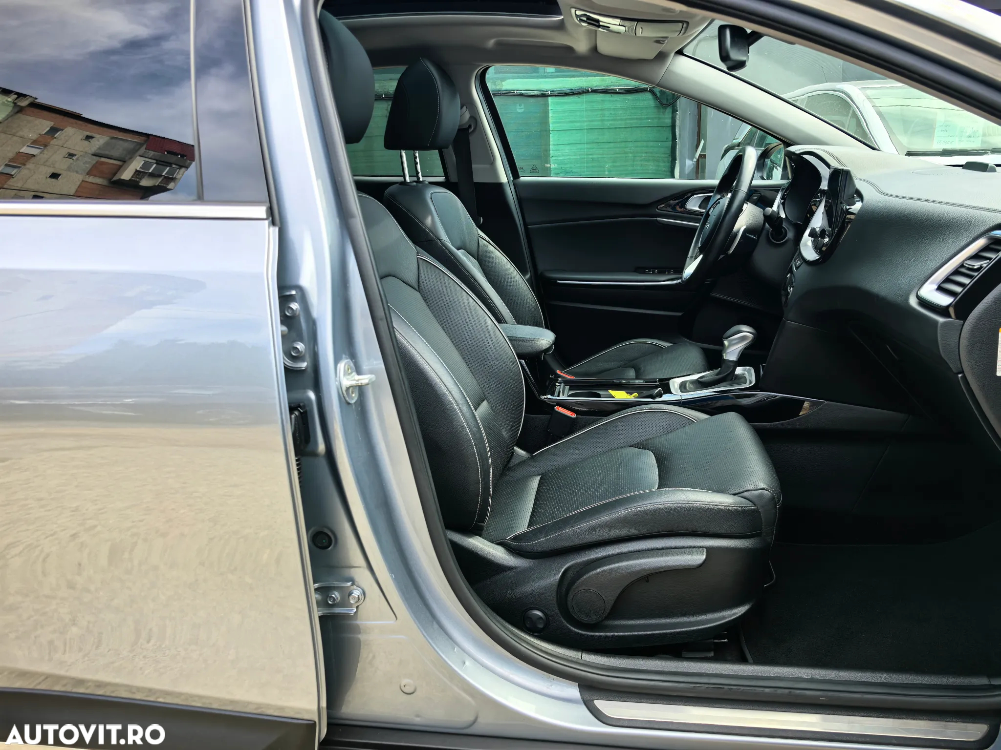 Kia XCeed 1.6 GDI 6DCT PHEV Vision - 15