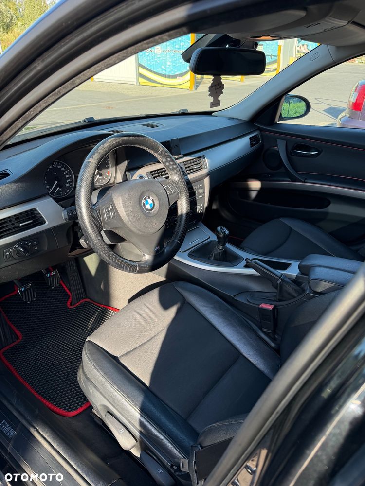 BMW Seria 3 318i - 12