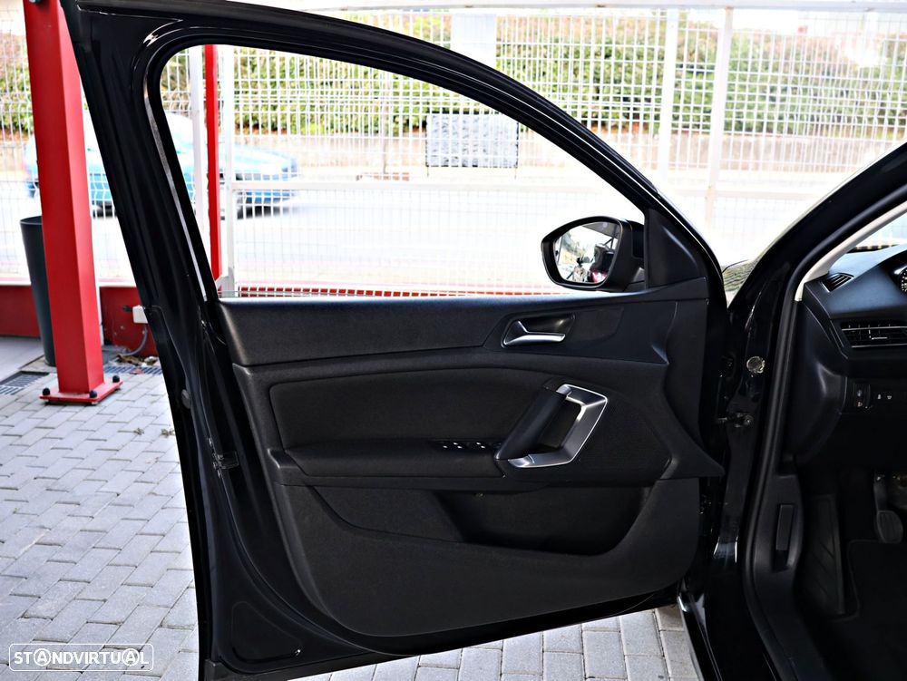 Peugeot 308 1.6 e-HDi Active J17 - 36