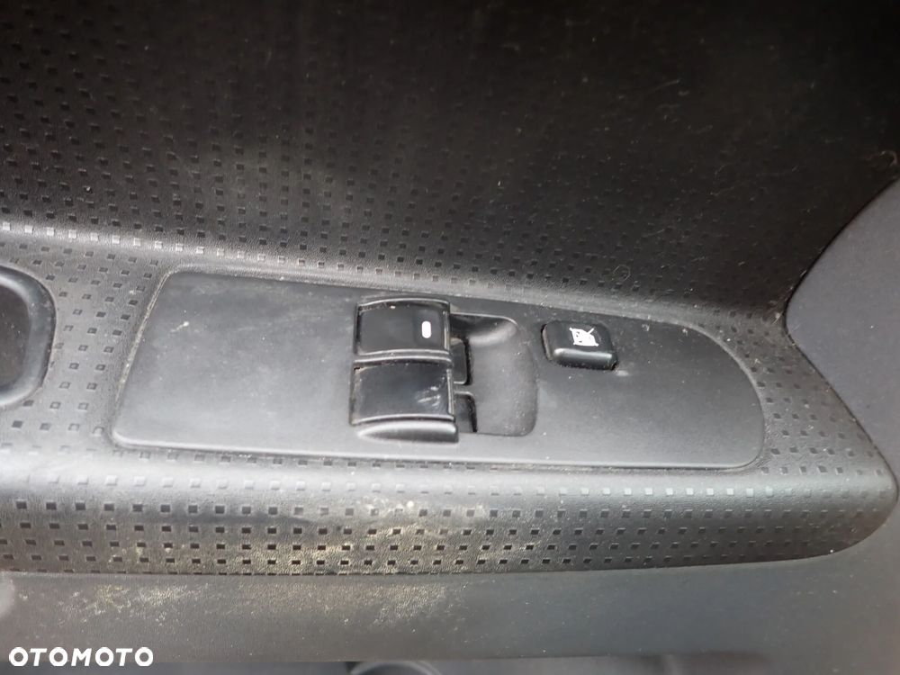 CZĘŚCI - Mitsubishi Colt VI Z30 1,3 4A90 70kW 95KM LIFT FL HB 5D 2009r. lakier 56H INDEX - 8156 - 10