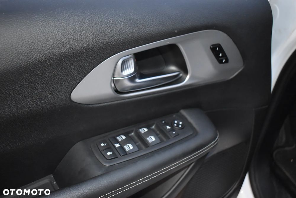 Chrysler Pacifica - 21