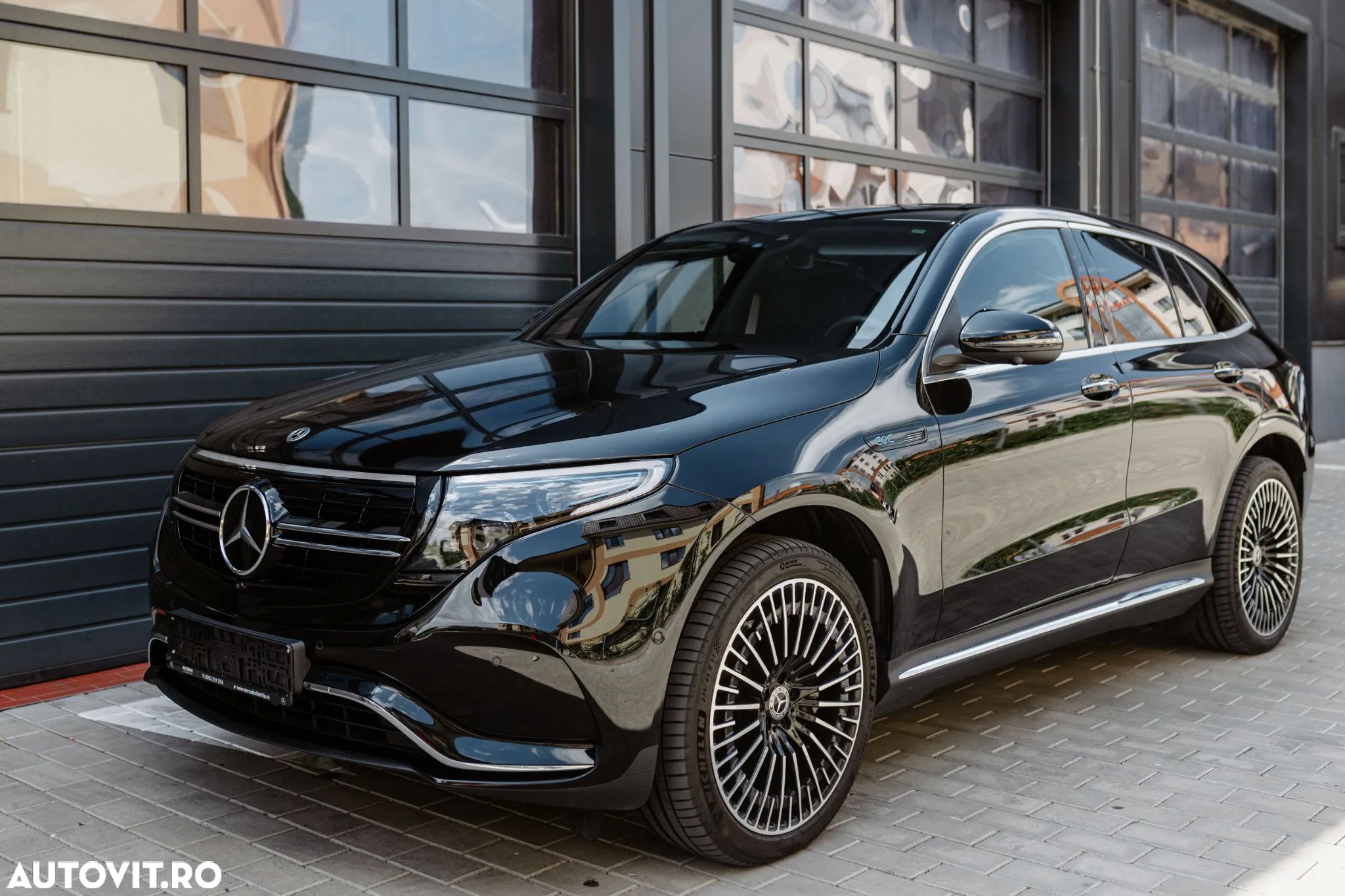 Mercedes-Benz EQC 400 4Matic AMG Line - 1