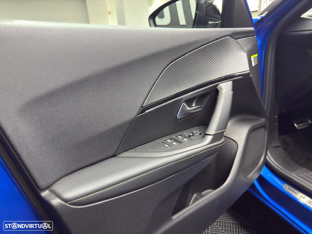 Peugeot 2008 1.2 PureTech GT Line EAT8 - 47