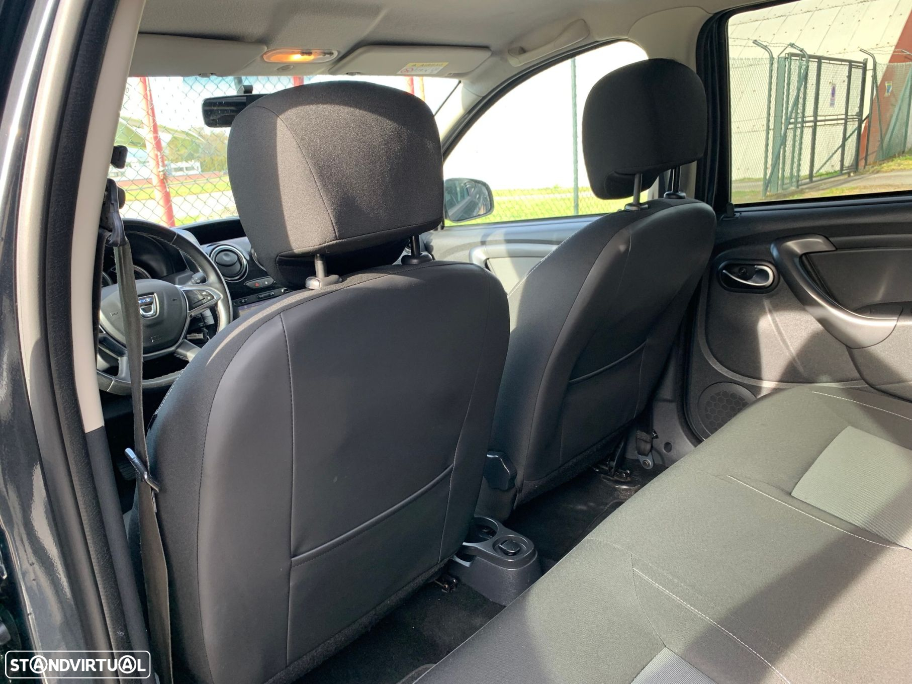 Dacia Duster 1.5 dCi SL Urban Explorer - 43