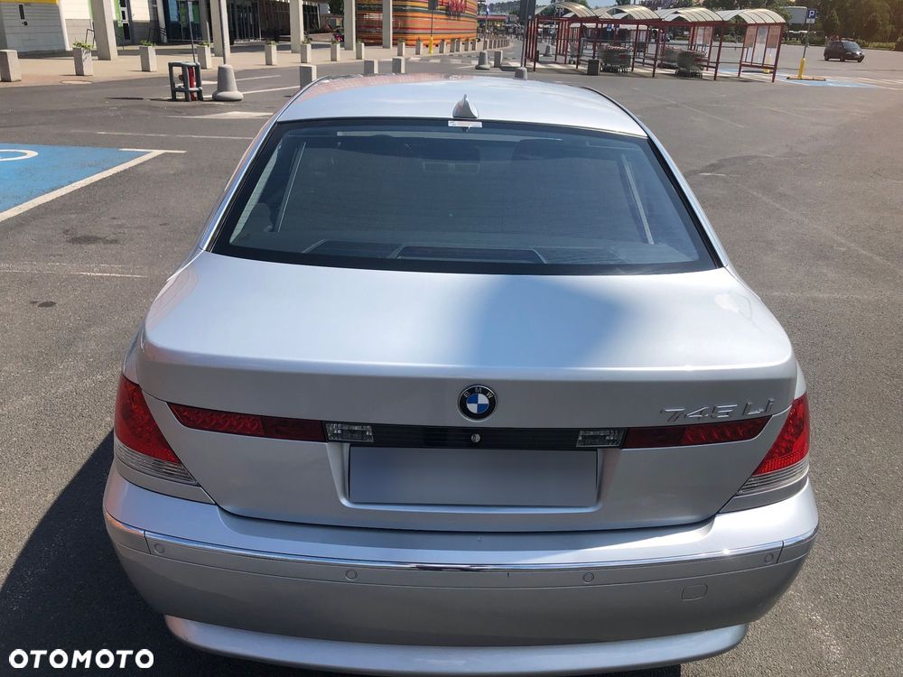 BMW Seria 7 745i L - 7