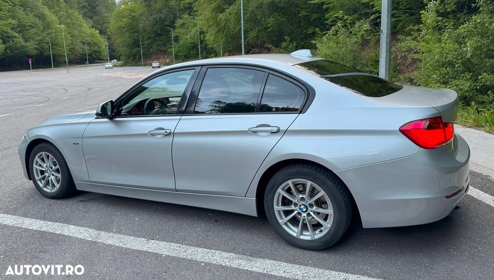 BMW Seria 3 320d - 6