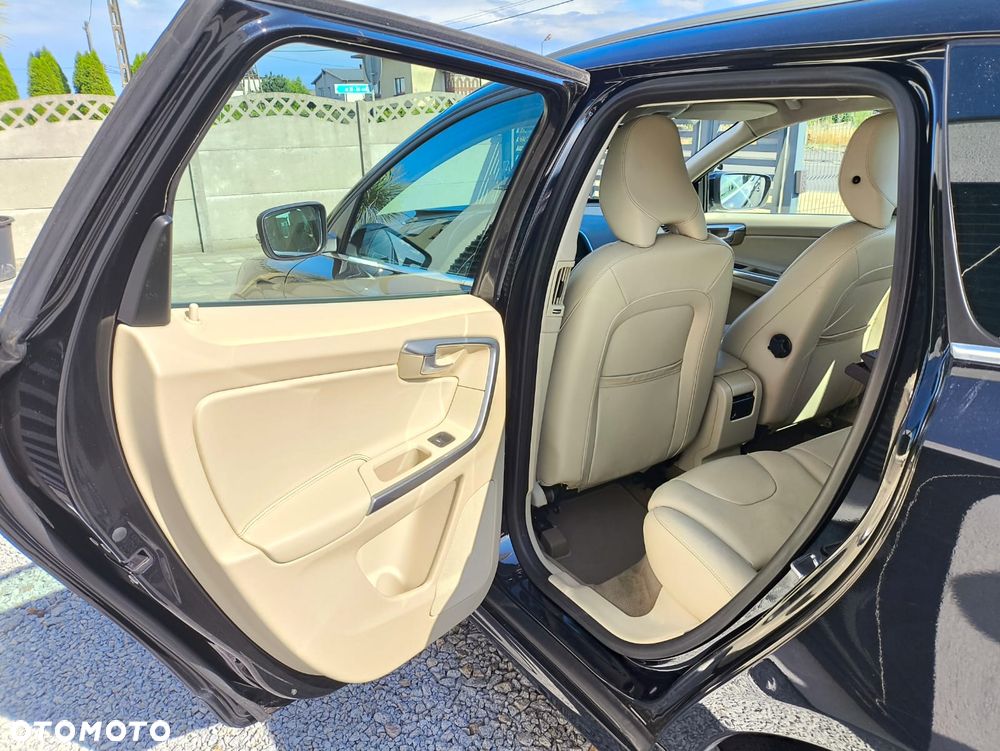 Volvo XC 60 D4 AWD Geartronic Summum - 21