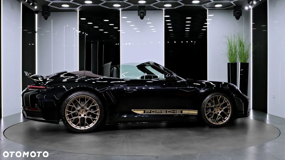 Porsche 911 Carrera - 7