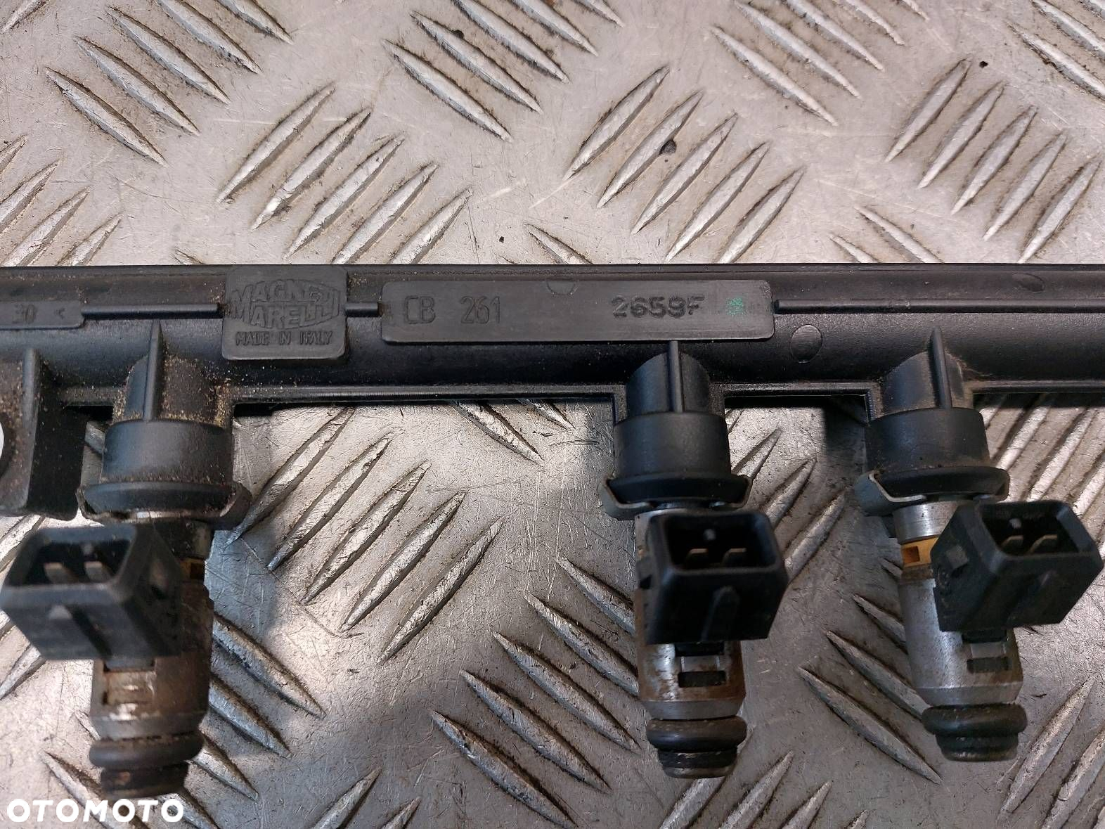 LISTWA WTRYSKOWA FIAT GRANDE PUNTO I 1.4 8V CB261 IWP 160 CK0013770 - 2