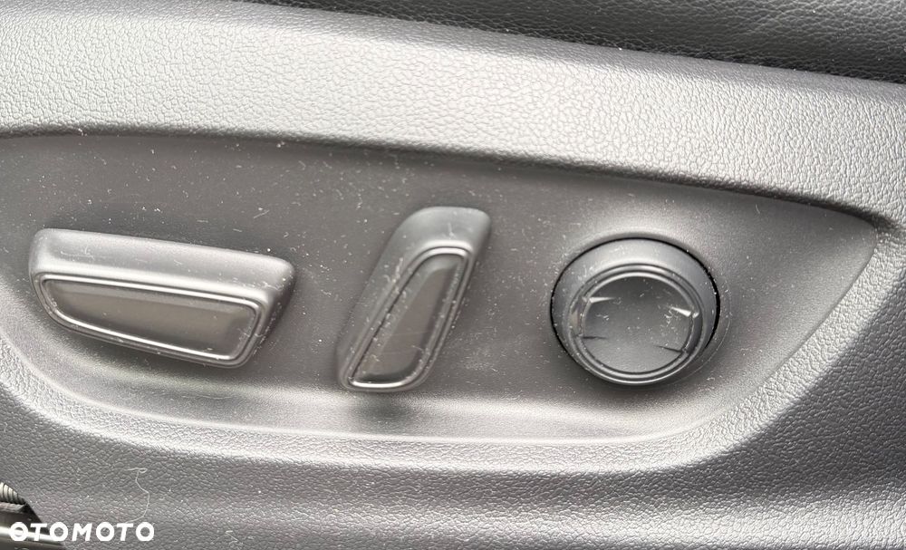 Toyota Corolla Cross 2.0 Hybrid Premiere Edition - 25