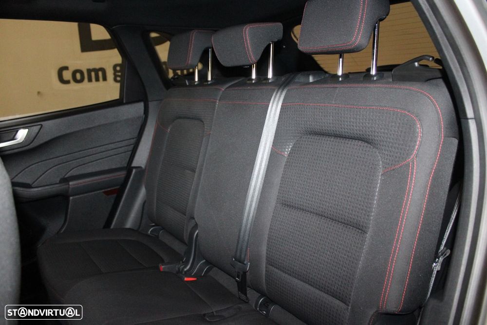 Ford Kuga - 33