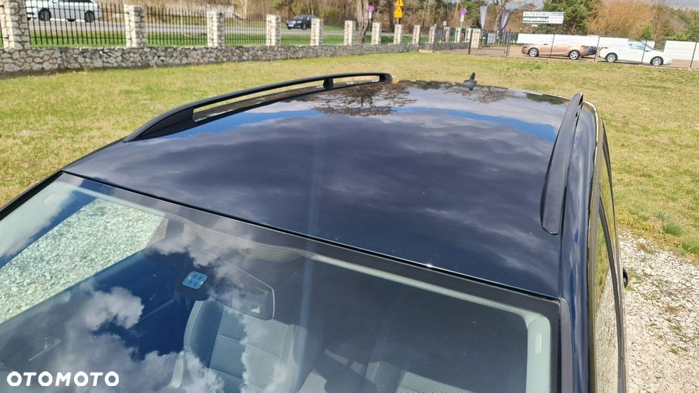 Volkswagen Touran - 38