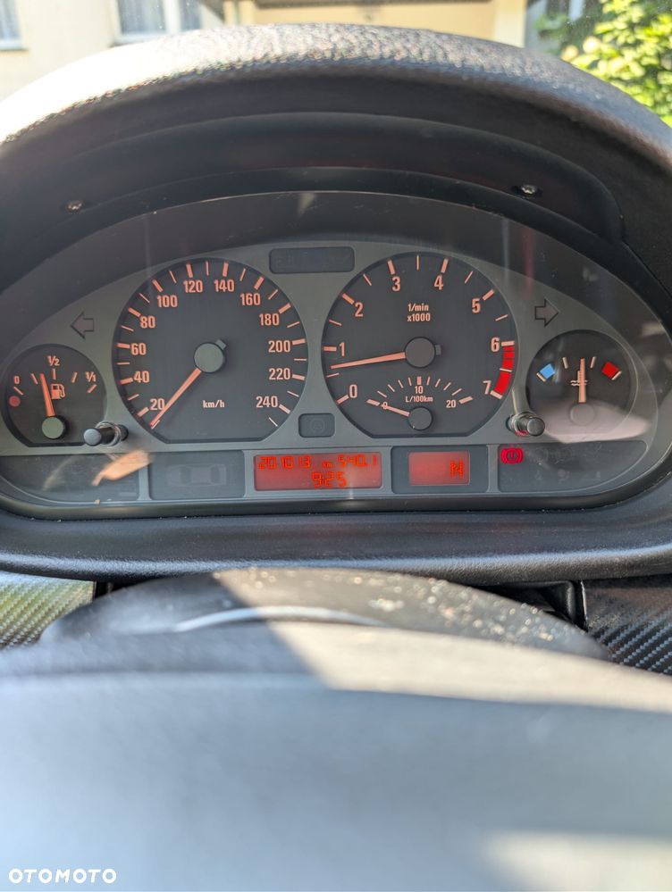 BMW Seria 3 - 34
