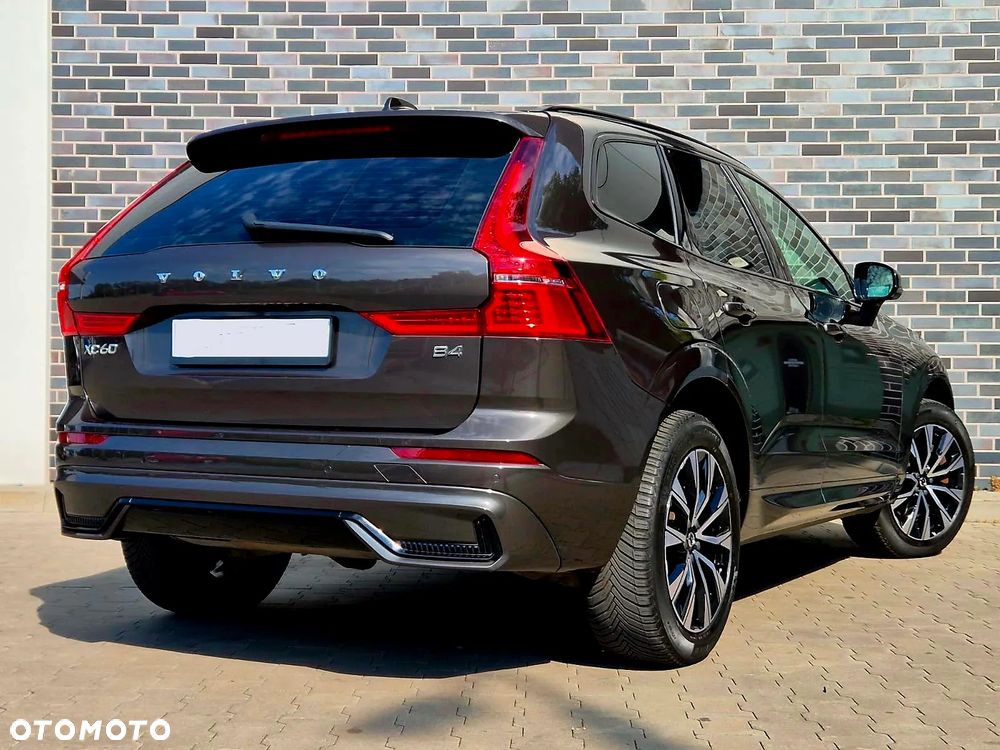 Volvo XC 60 B4 D Ultimate Dark - 14