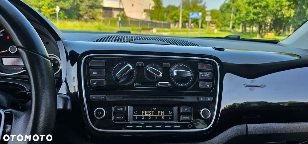 Volkswagen up! - 26