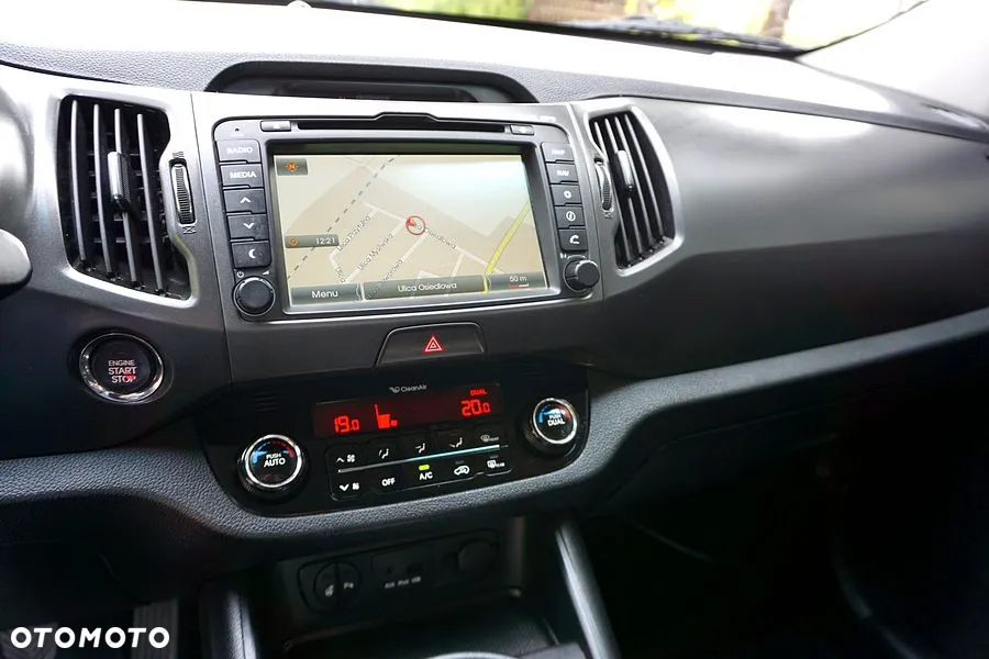 Kia Sportage 1.7 CRDI 2WD Dream-Team Edition - 34