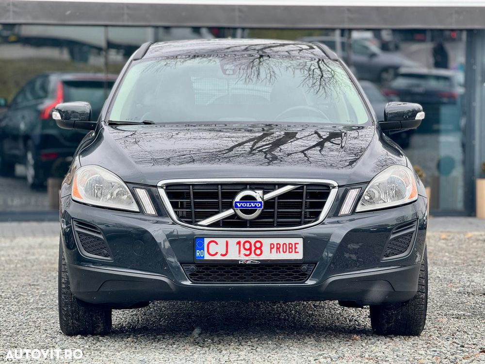 Volvo XC 60 D5 AWD Aut. Momentum - 9