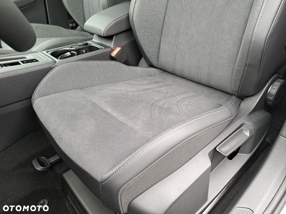 Volkswagen Golf - 12
