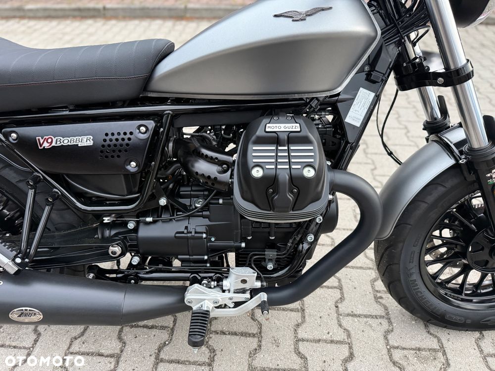 Moto Guzzi V9 - 8