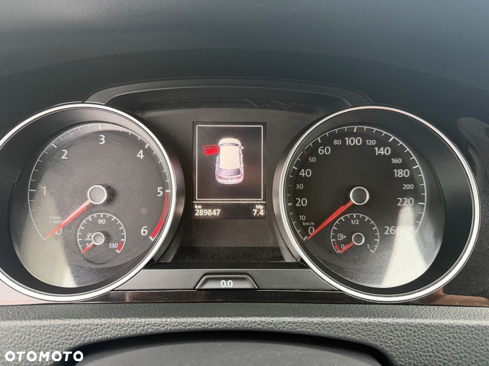 Volkswagen Golf 1.6 TDI DPF Highline - 24