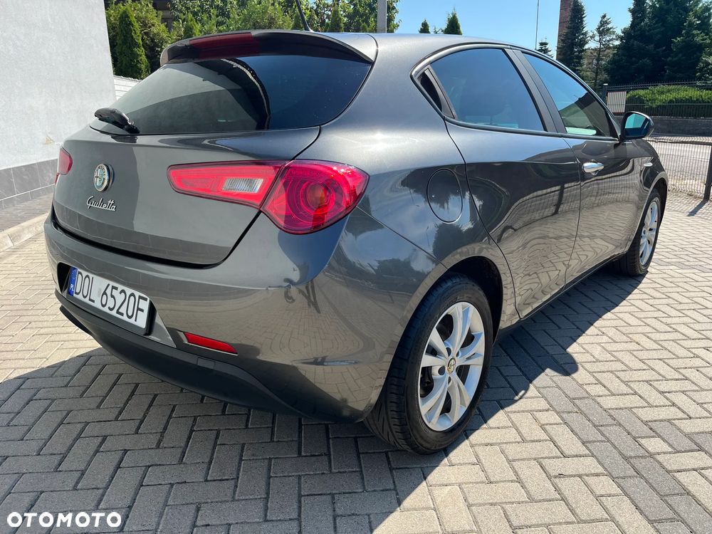 Alfa Romeo Giulietta - 8