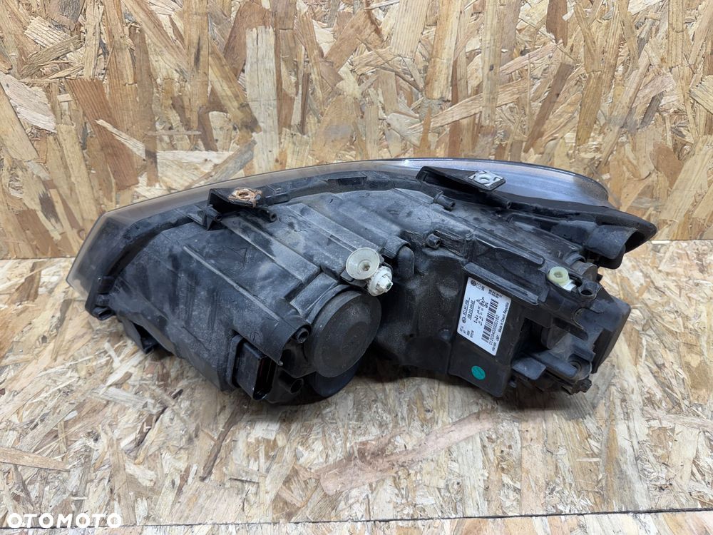 Przednia lewa prawa lampa Volkswagen Polo 6C - 7